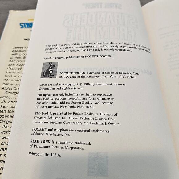 Star Trek Strangers From the Sky Hardcover Book Vintage 80s Science Fiction - Picture 9 of 12